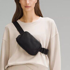 Lululemon Everywhere Belt Bag 1L - Black